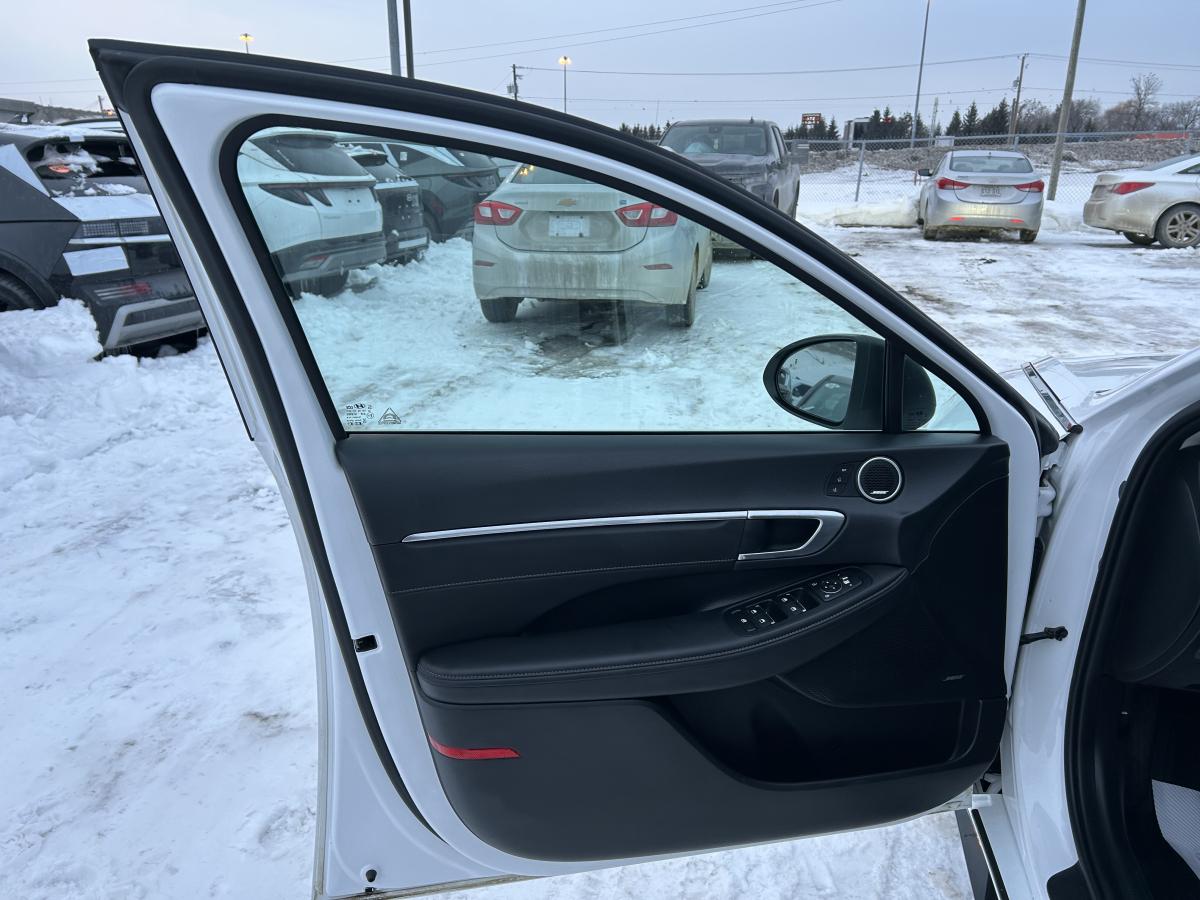 2023 Hyundai Sonata Hybrid - Image 243