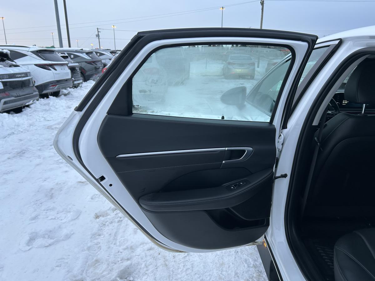 2023 Hyundai Sonata Hybrid - Image 248