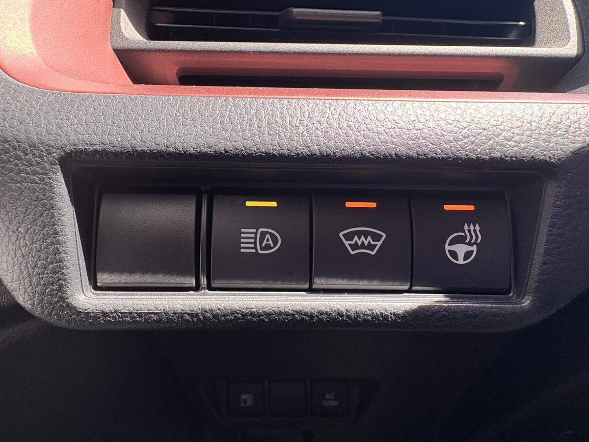 2025 Toyota Prius Plug-In Hybrid - Image 256