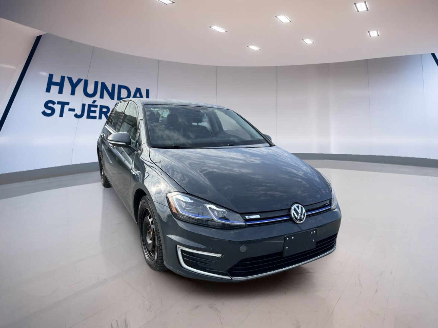 2018 Volkswagen e-Golf - Image 97