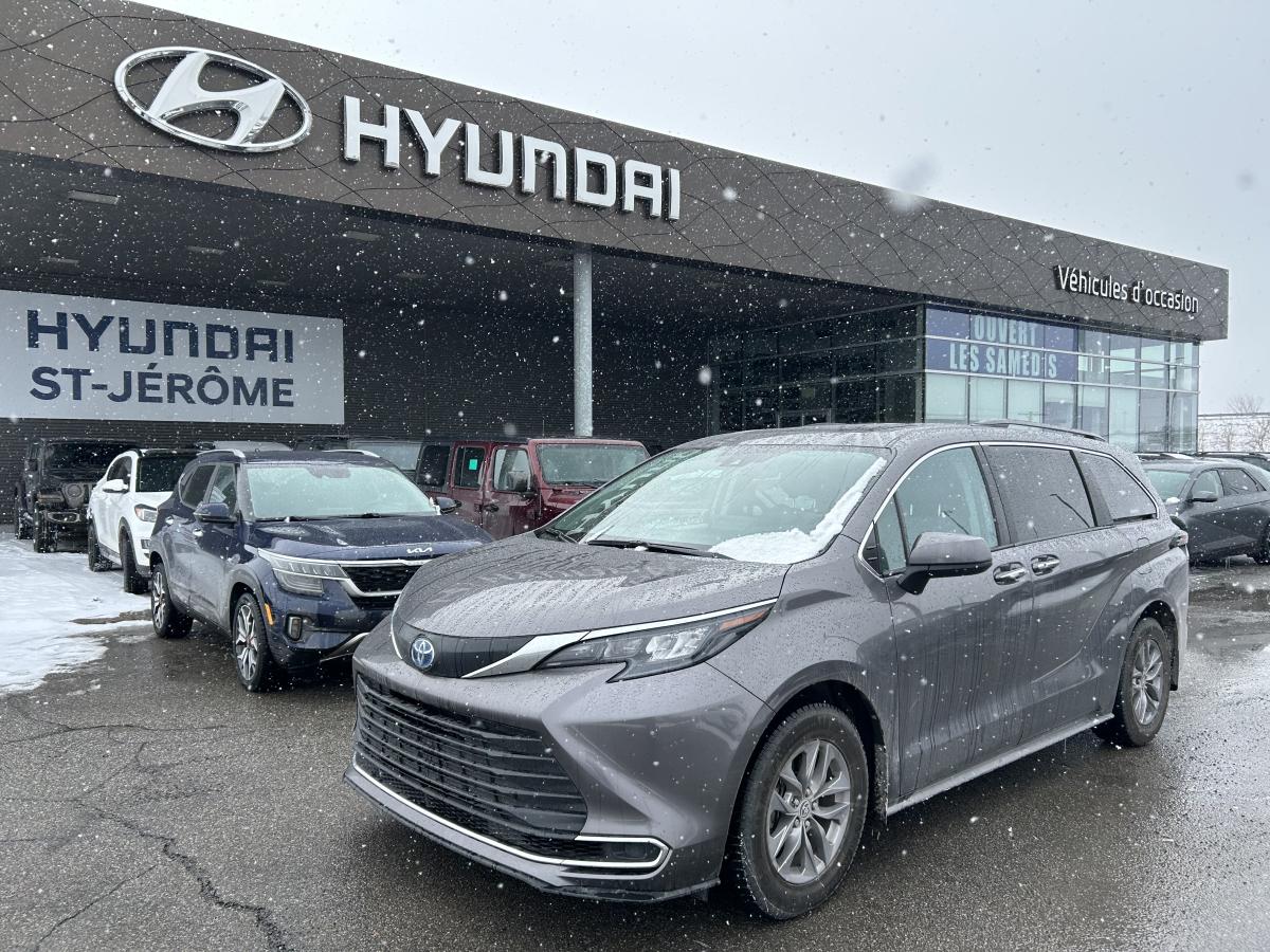 2024 Toyota Sienna - Image 21