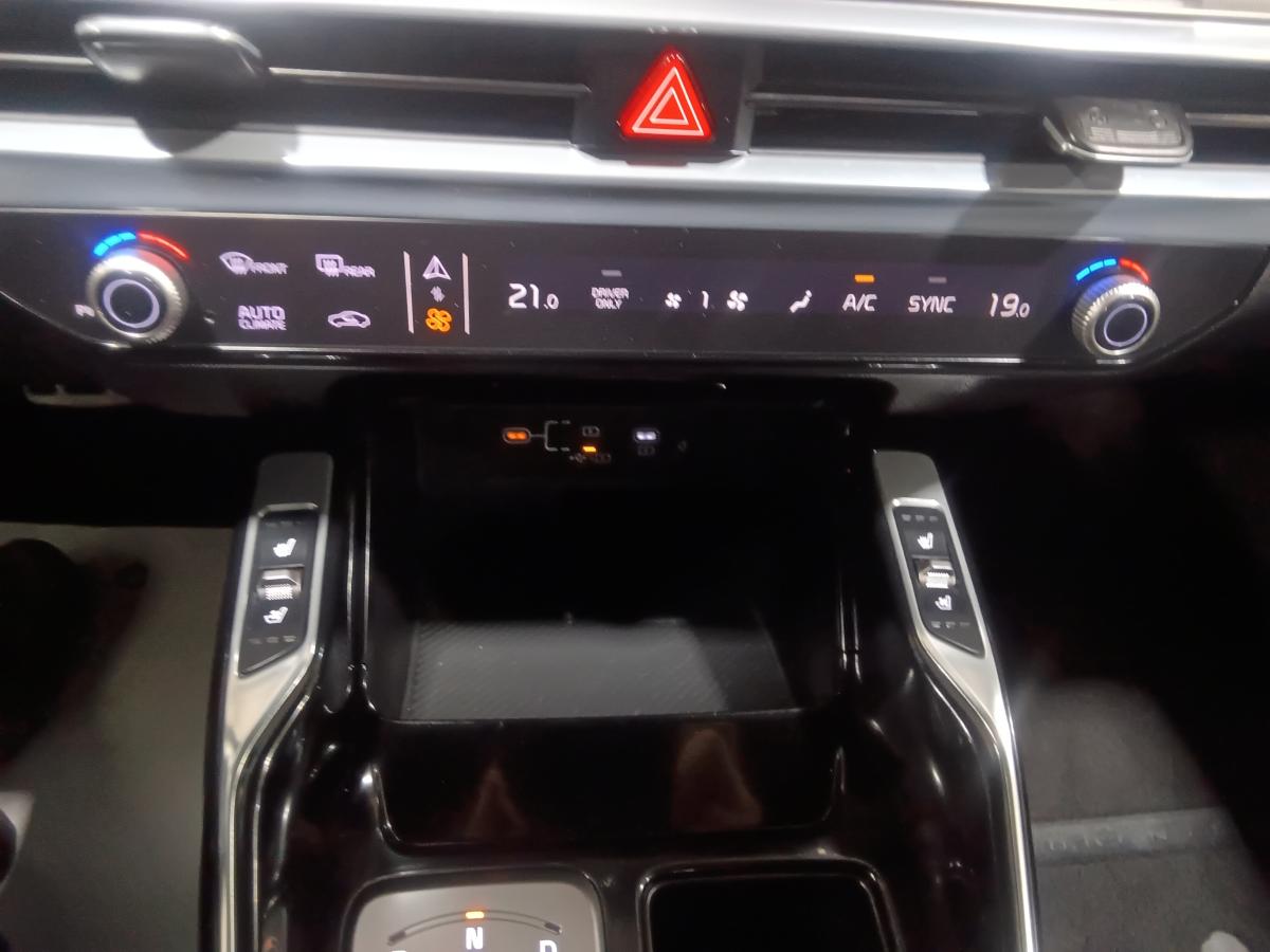 2025 Kia Sorento PHEV - Image 377