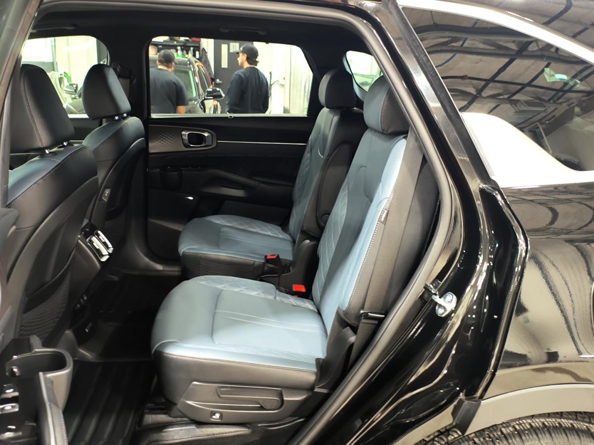 2025 Kia Sorento - Image 177