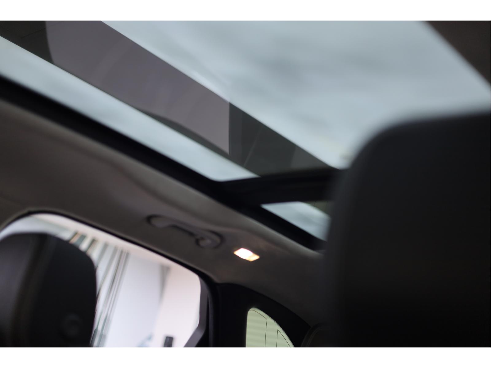 2019 Jaguar F-Pace - Image 109