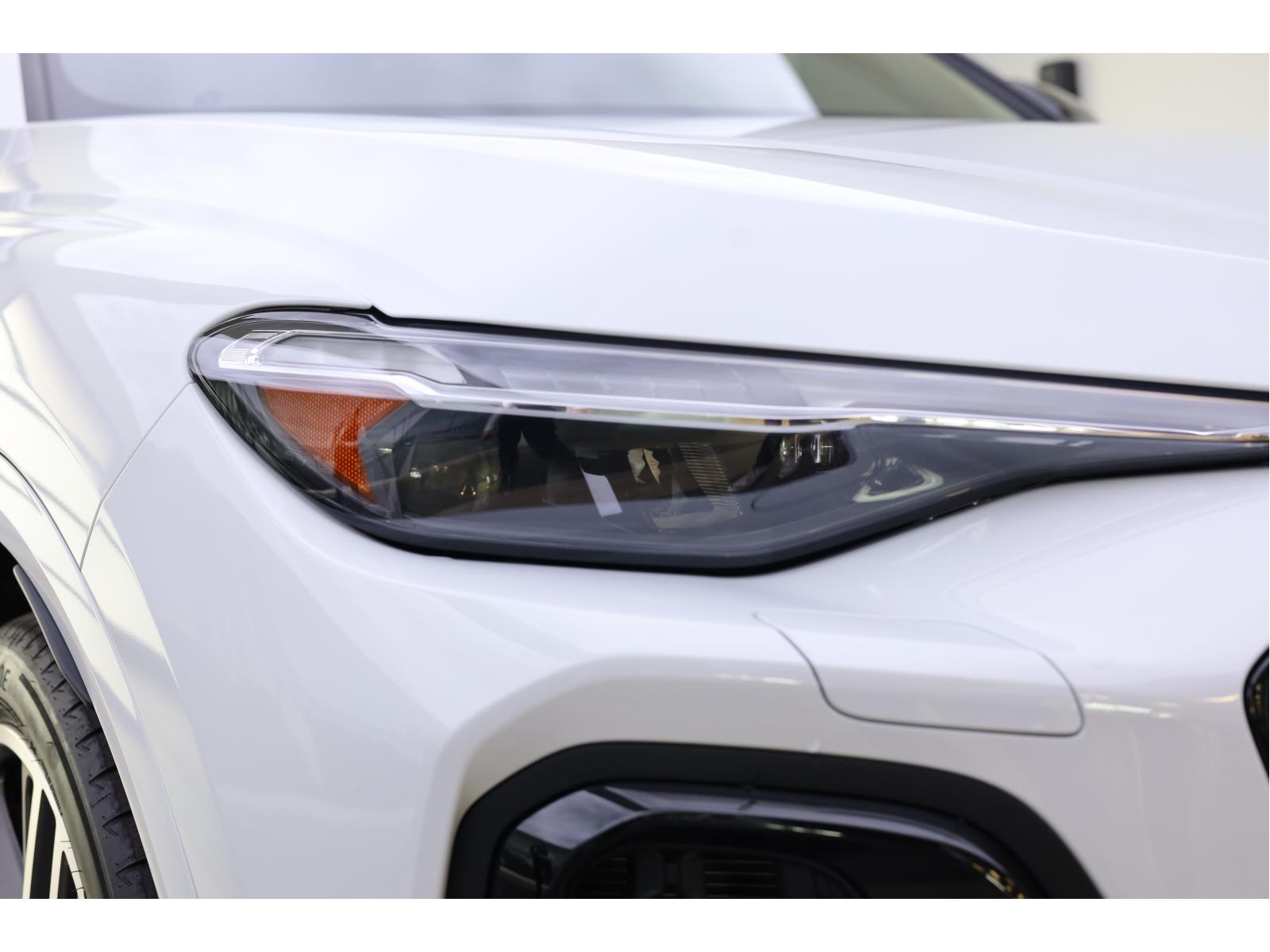 2025 Audi SQ5 - Image 326