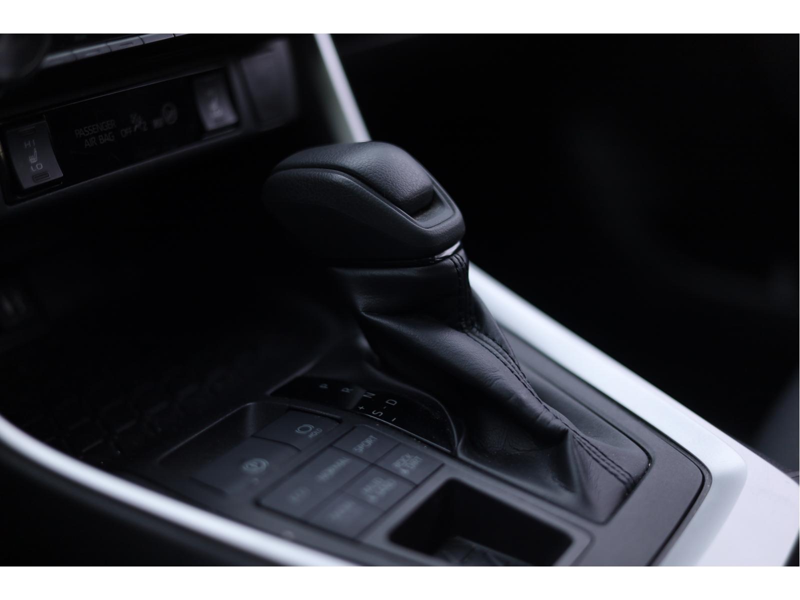 2019 Toyota RAV4 - Image 62