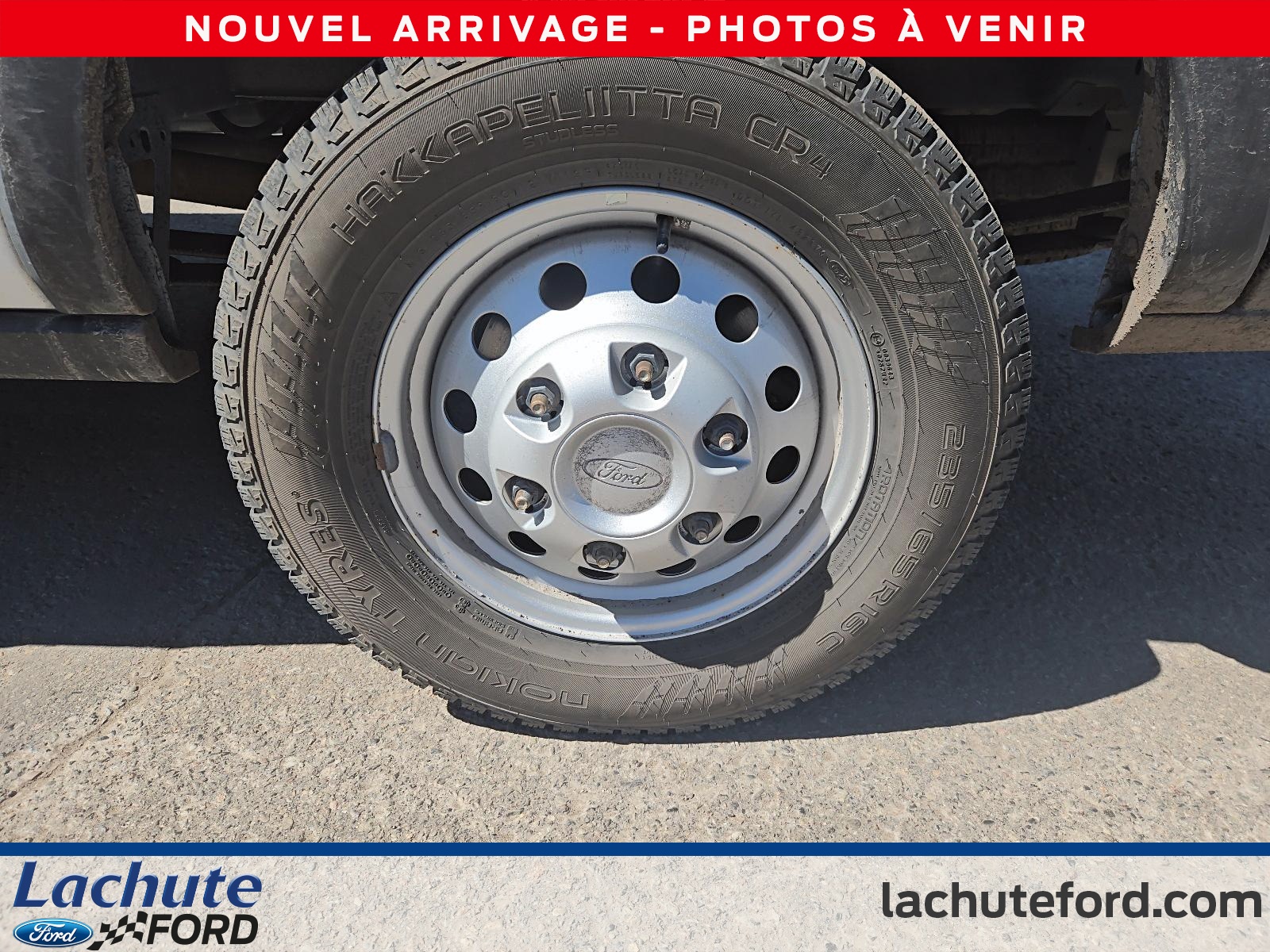 2025 Ford Transit - Image 32