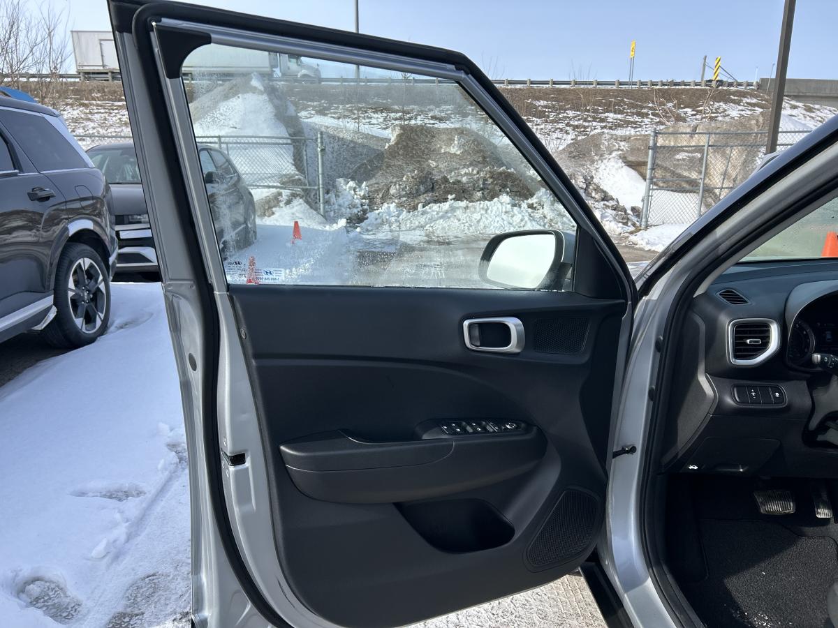 2021 Hyundai Venue - Image 201