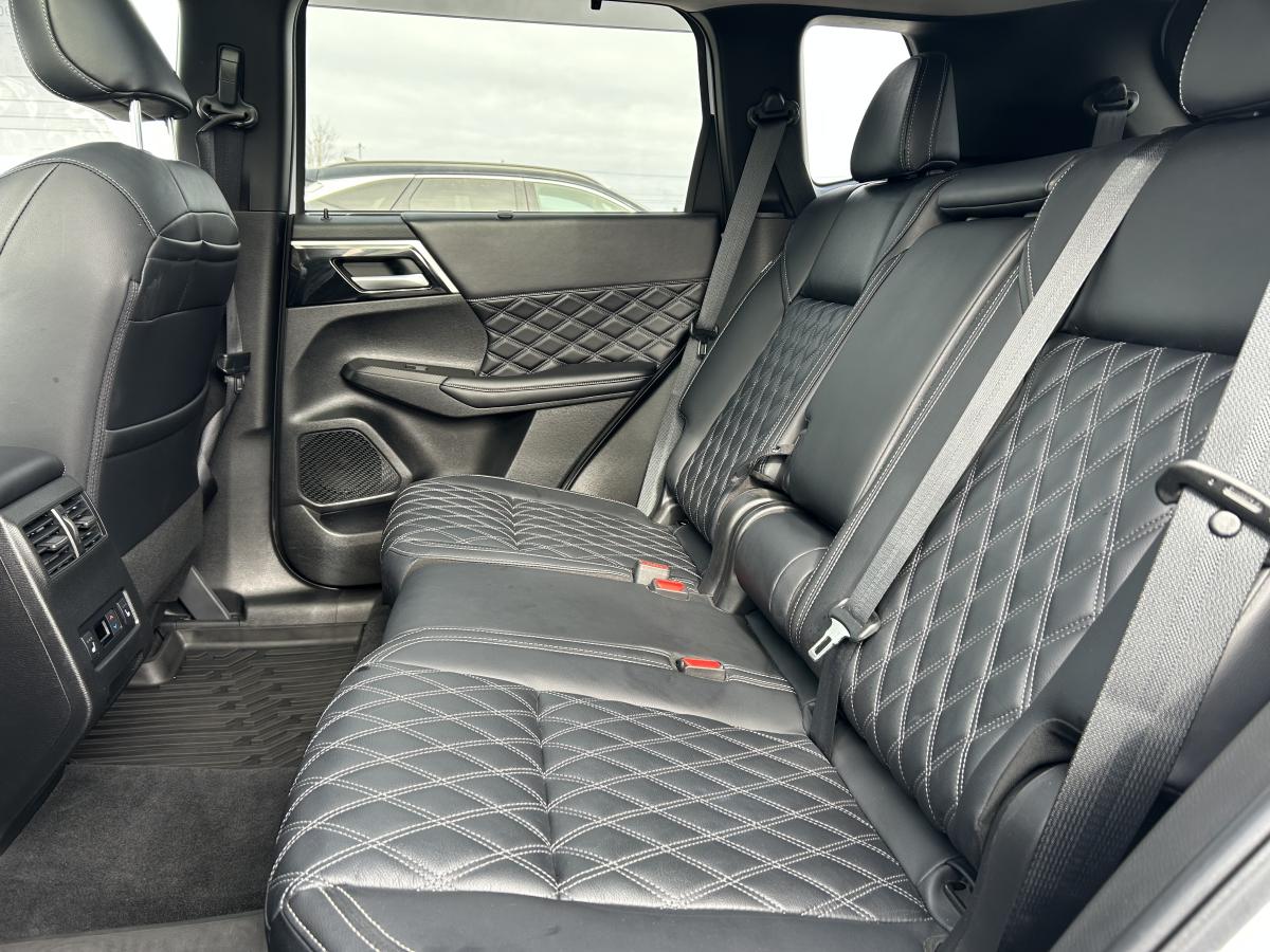 2024 Mitsubishi Outlander - Image 304