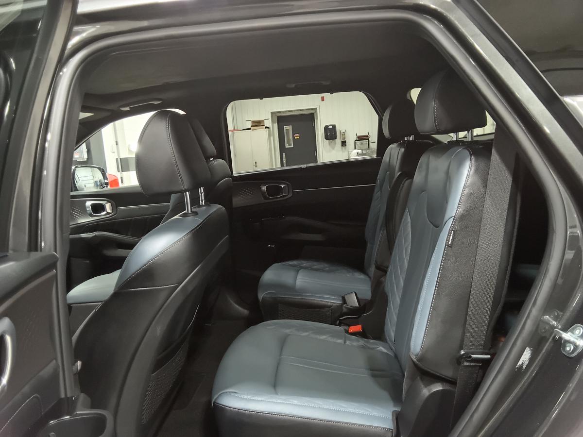 2025 Kia Sorento PHEV - Image 598