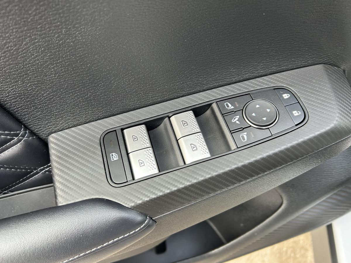 2024 Mitsubishi Outlander - Image 398