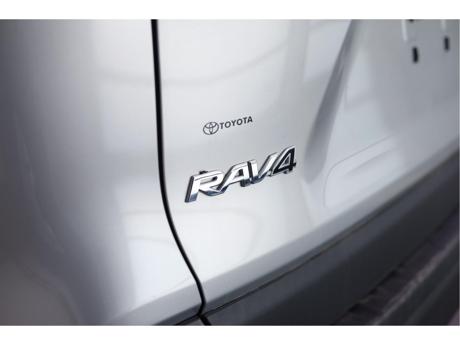2019 Toyota RAV4 - Image 163