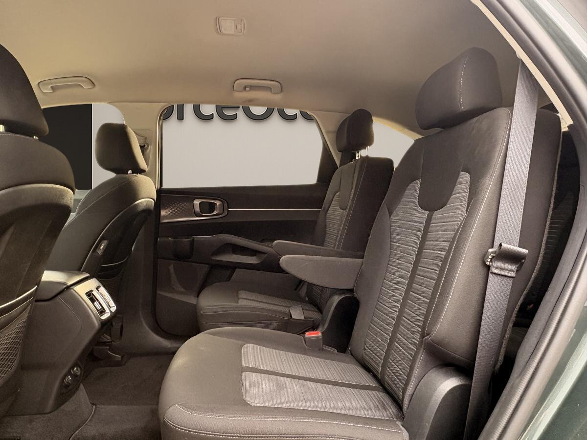 2021 Kia Sorento - Image 57