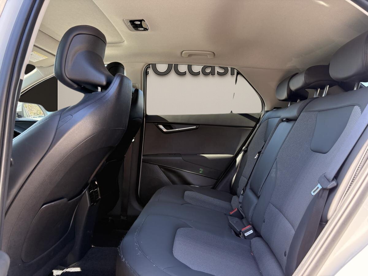 2025 Kia Niro PHEV - Image 48