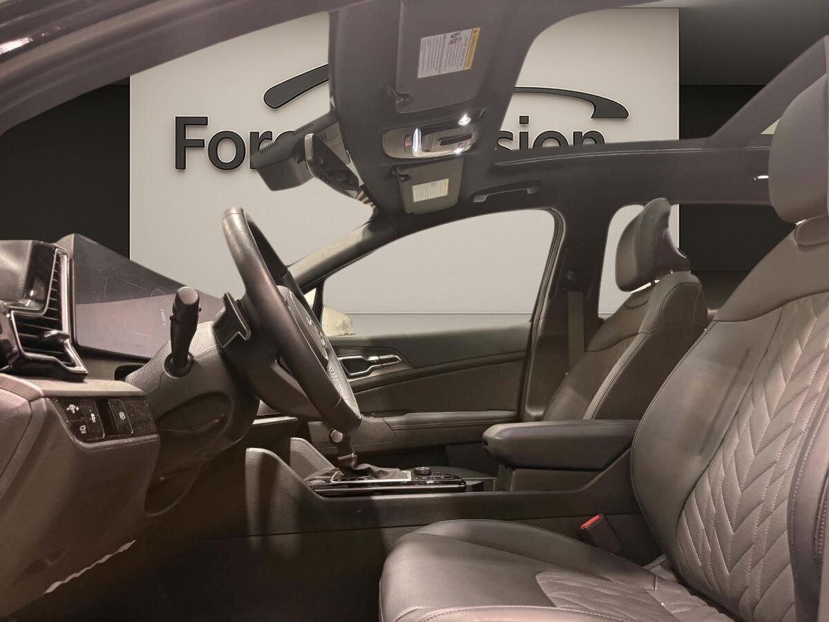 2025 Kia Sportage - Image 35