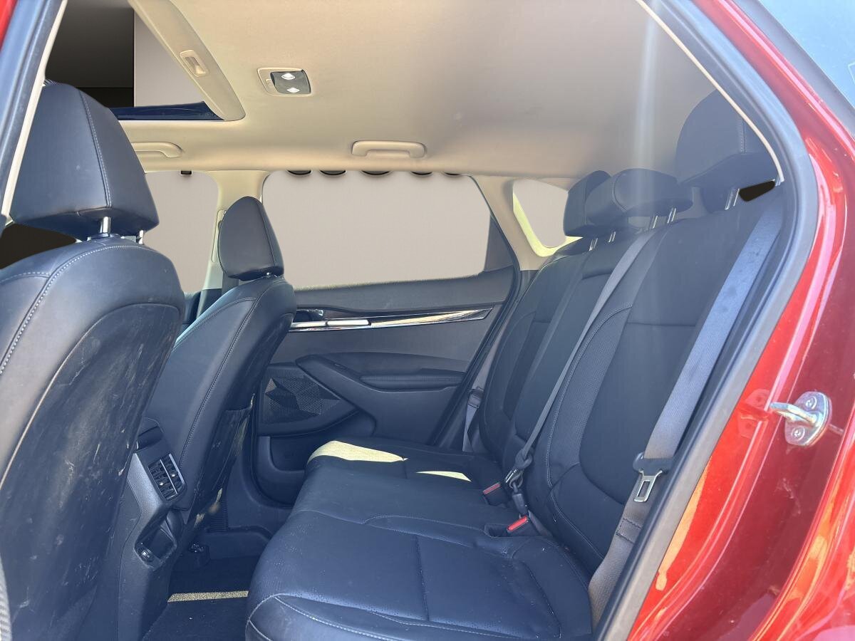 2023 Kia Seltos - Image 30