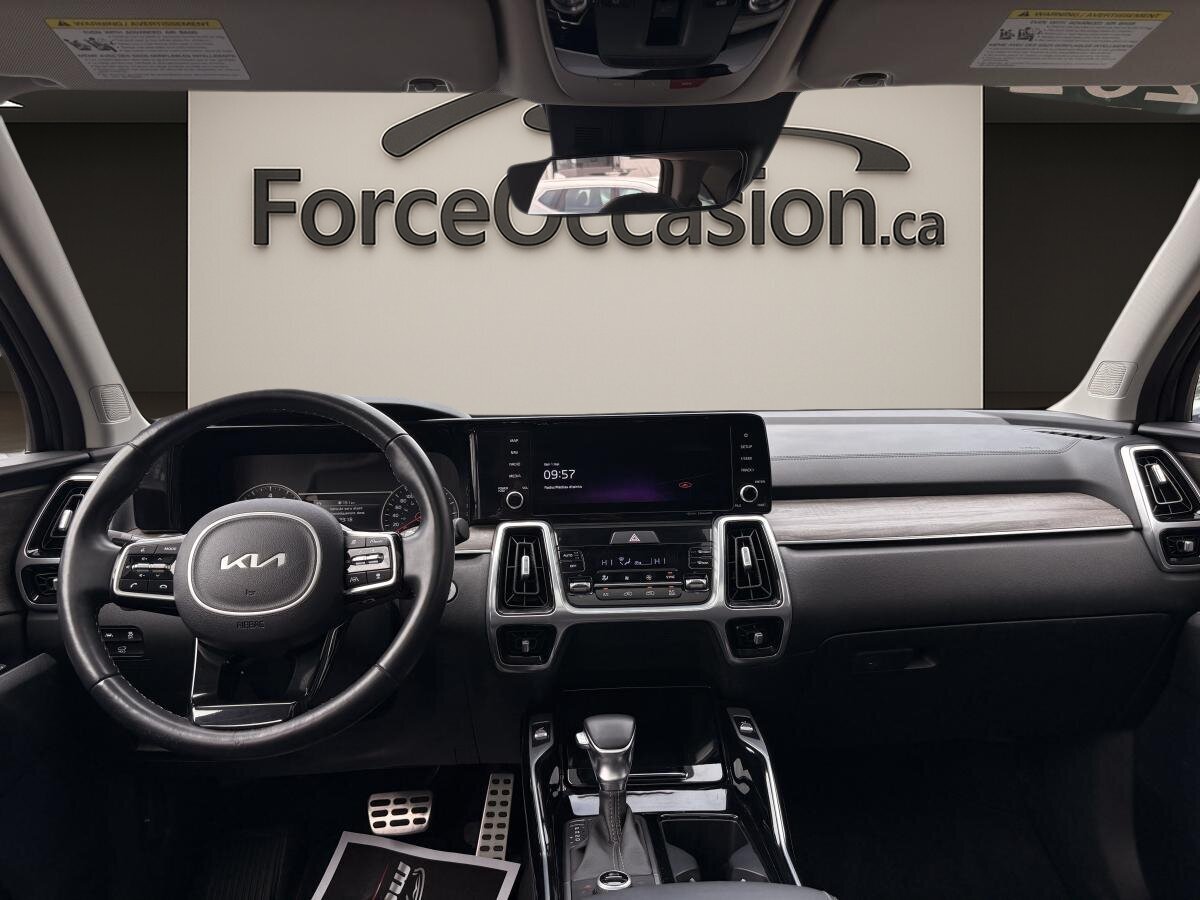 2022 Kia Sorento - Image 36