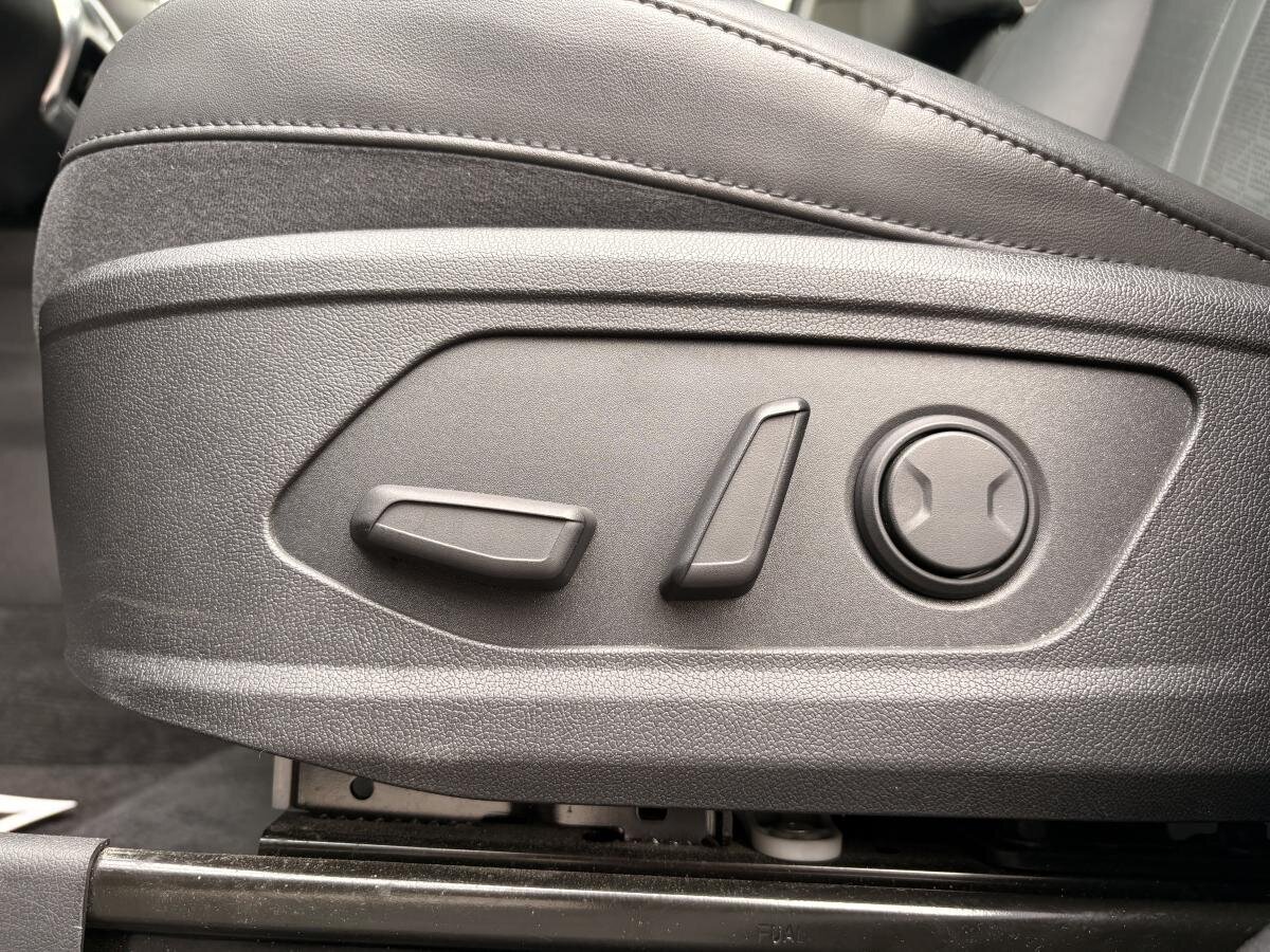 2022 Kia Sorento - Image 50