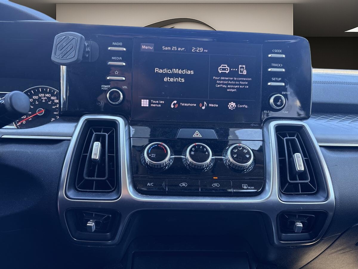 2022 Kia Sorento - Image 31