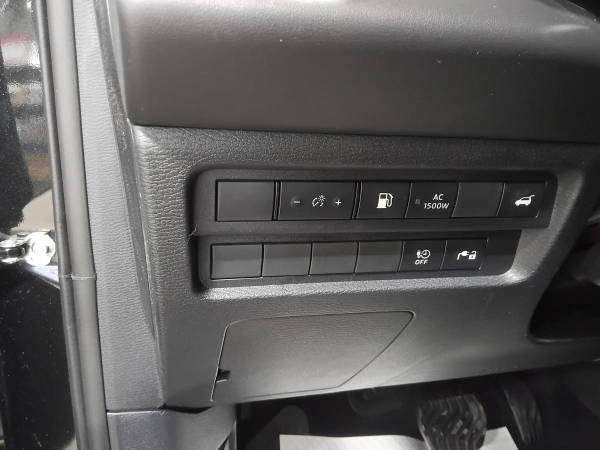 2024 Mitsubishi Outlander PHEV - Image 70