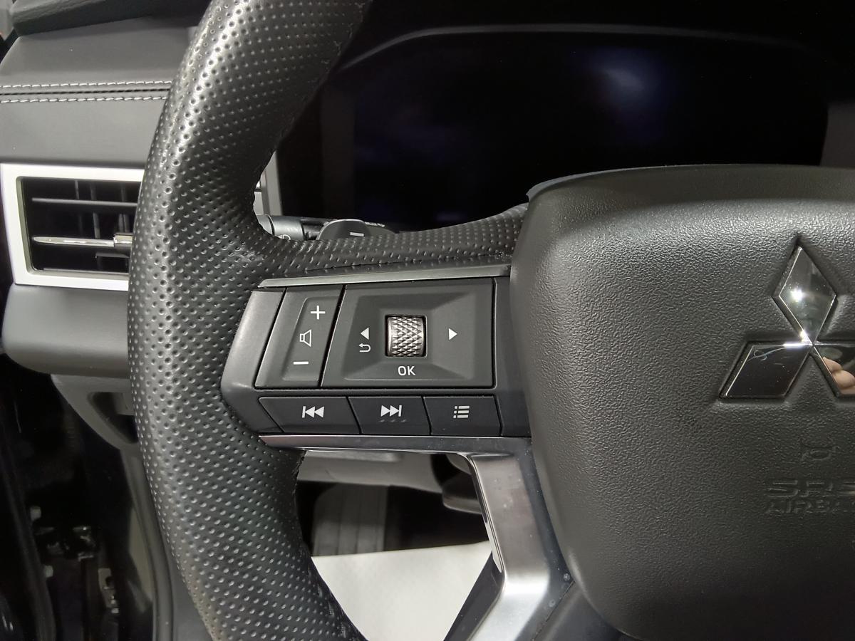 2024 Mitsubishi Outlander PHEV - Image 80