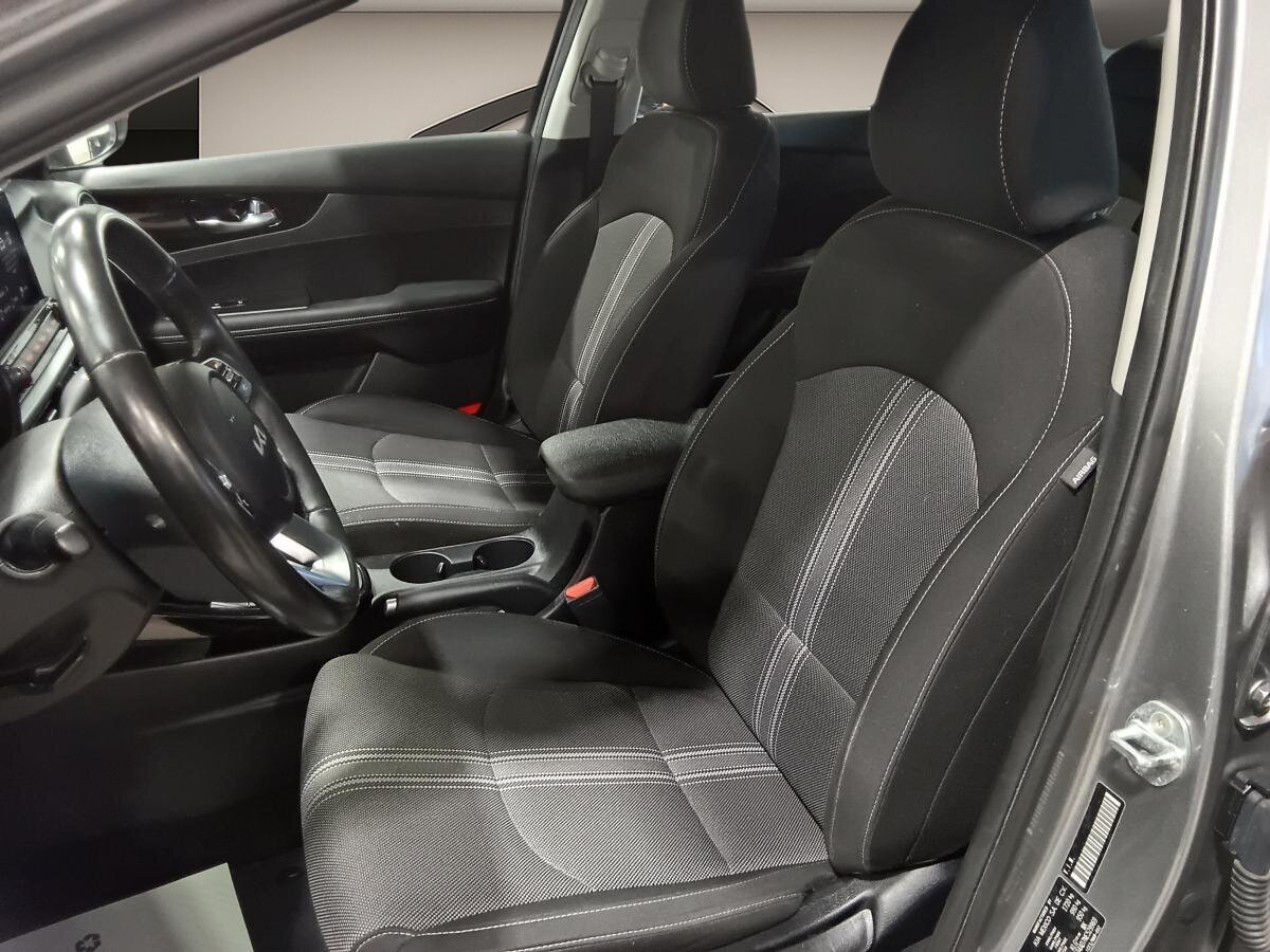 2022 Kia Forte - Image 76