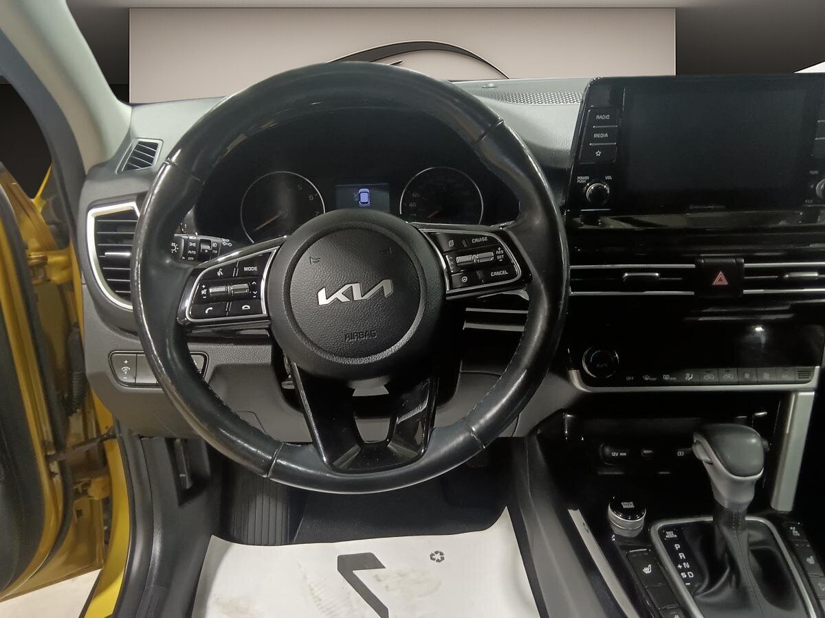 2023 Kia Seltos - Image 32