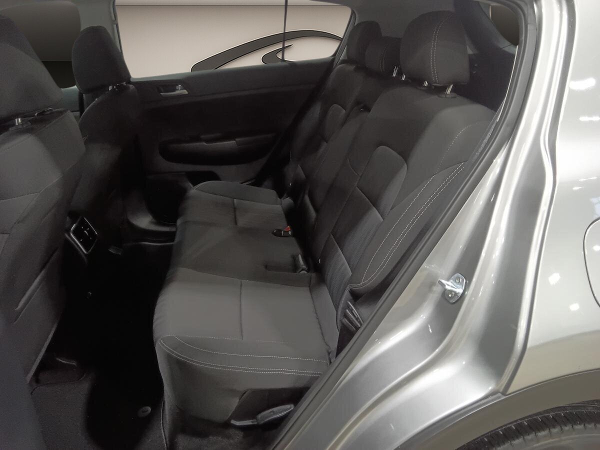 2020 Kia Sportage - Image 28