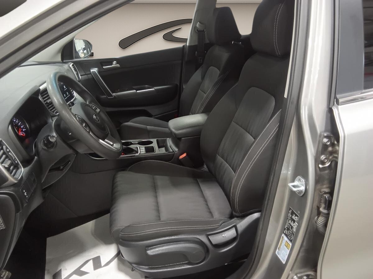 2020 Kia Sportage - Image 32