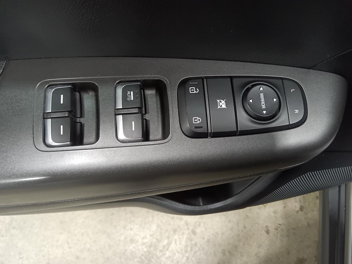 2020 Kia Sportage - Image 34