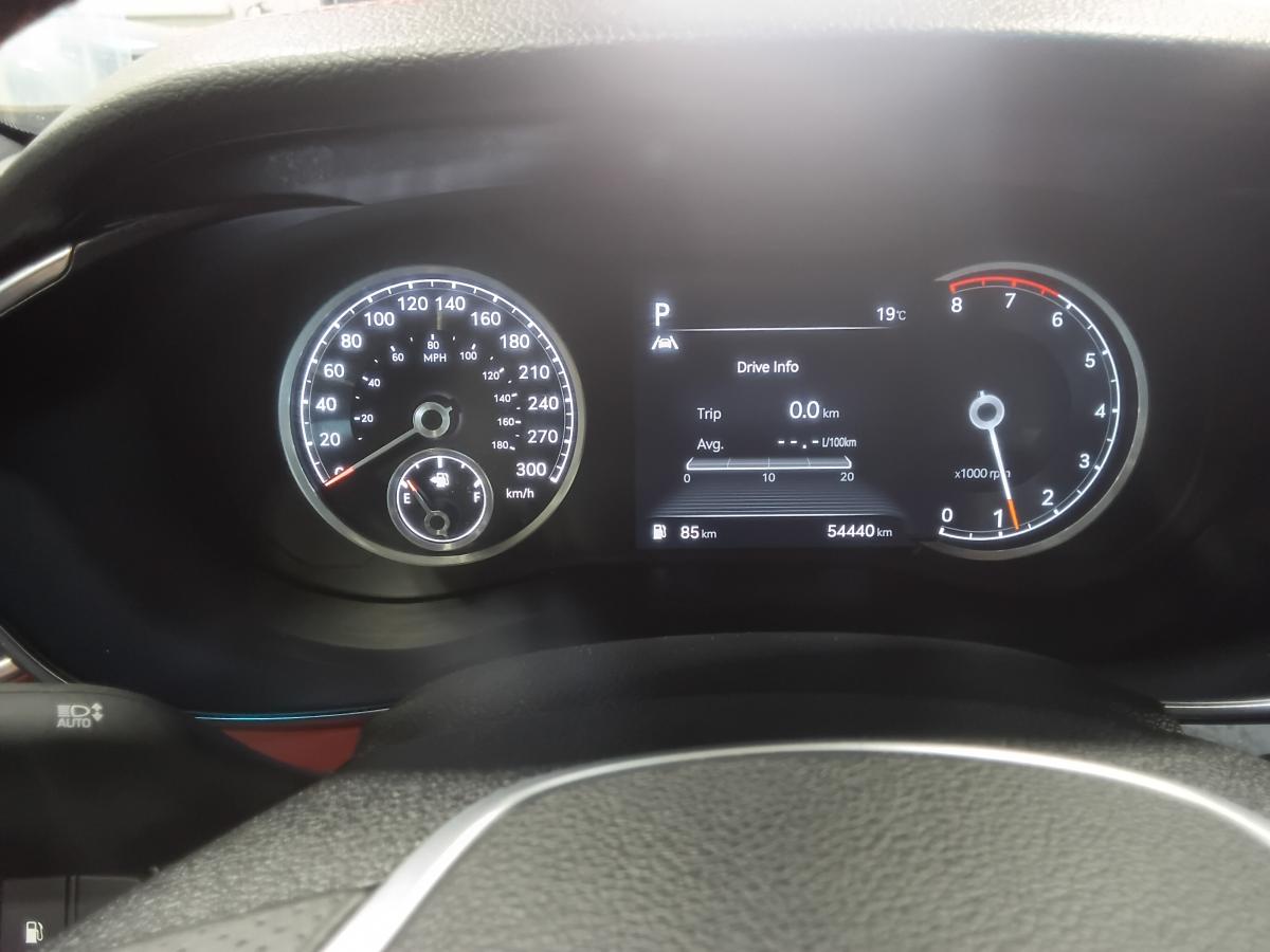 2022 Genesis G70 - Image 29