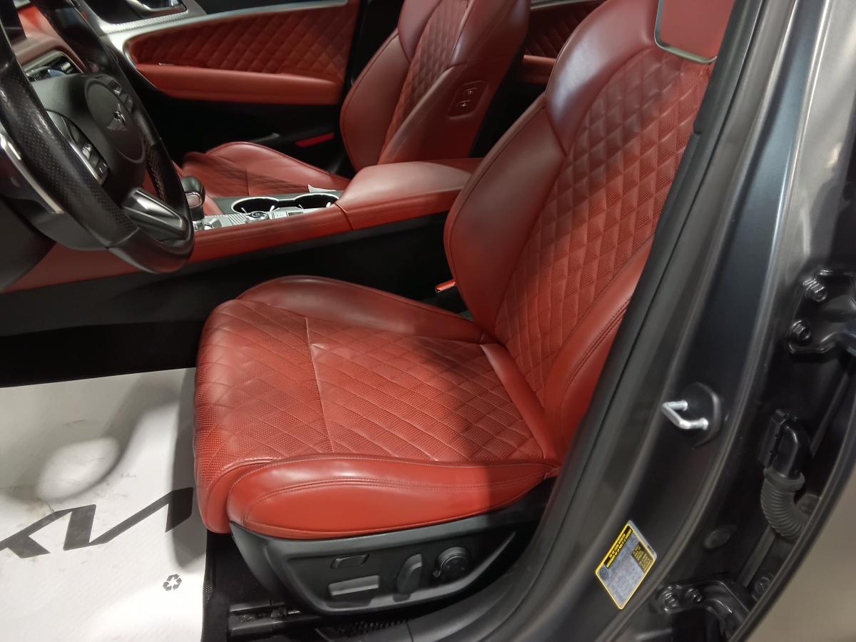 2022 Genesis G70 - Image 33