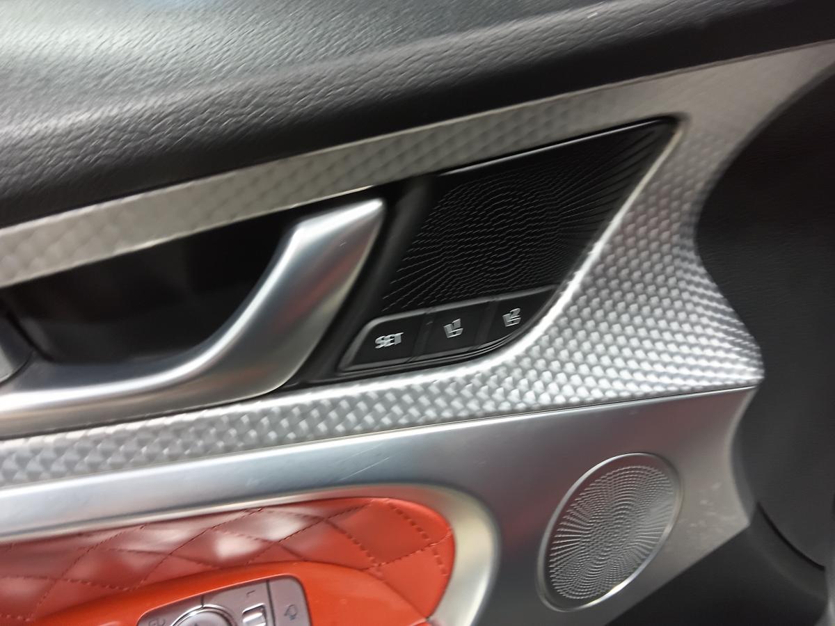 2022 Genesis G70 - Image 37