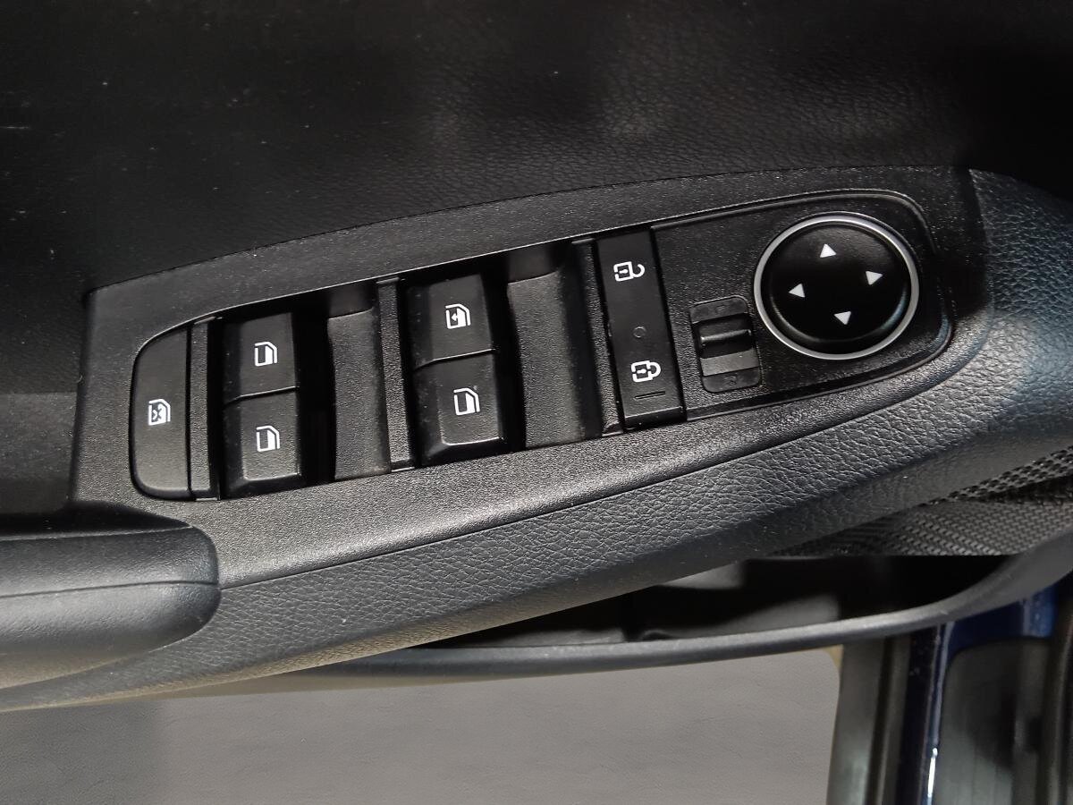 2023 Kia Seltos - Image 32