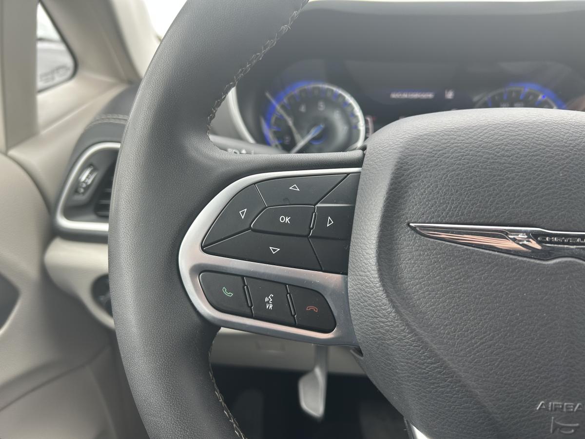 2023 Chrysler Pacifica - Image 74