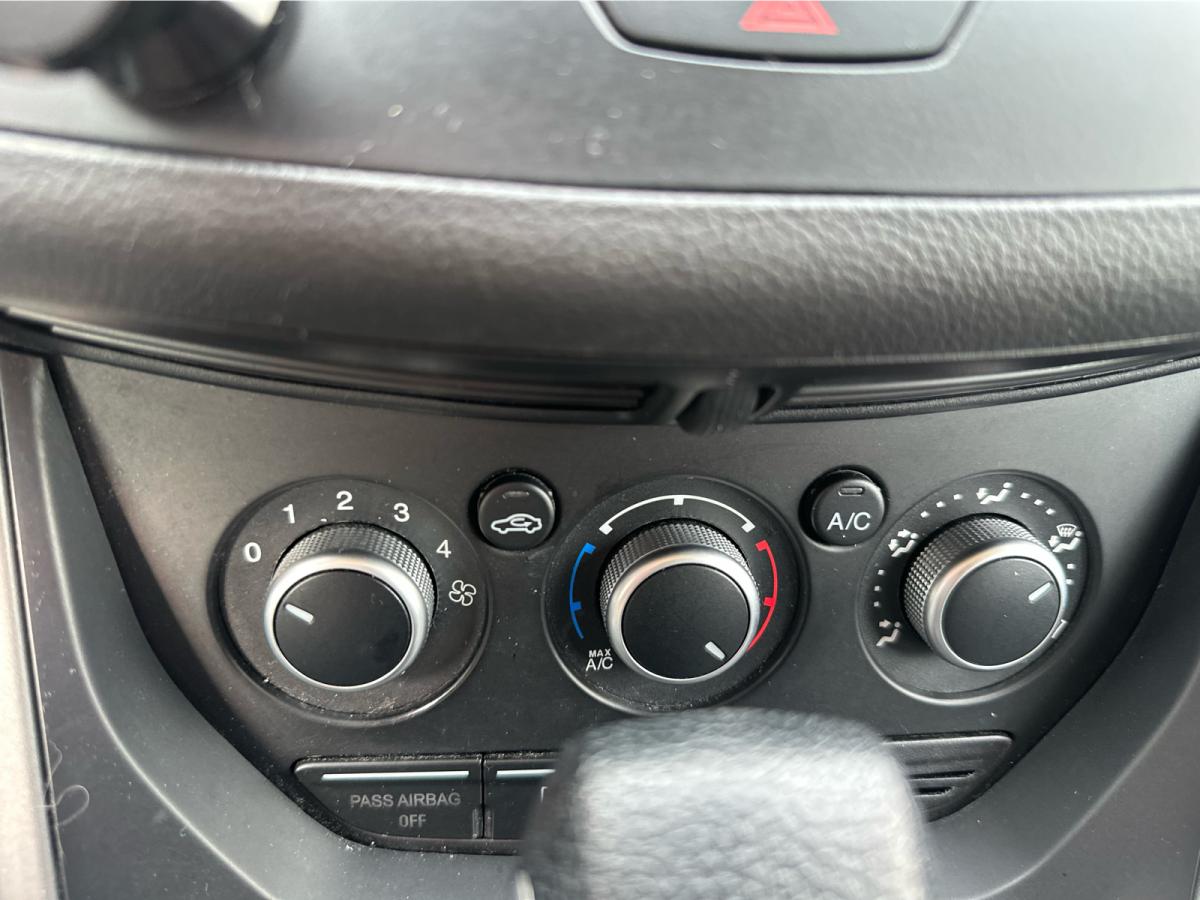 2015 Ford Escape - Image 66