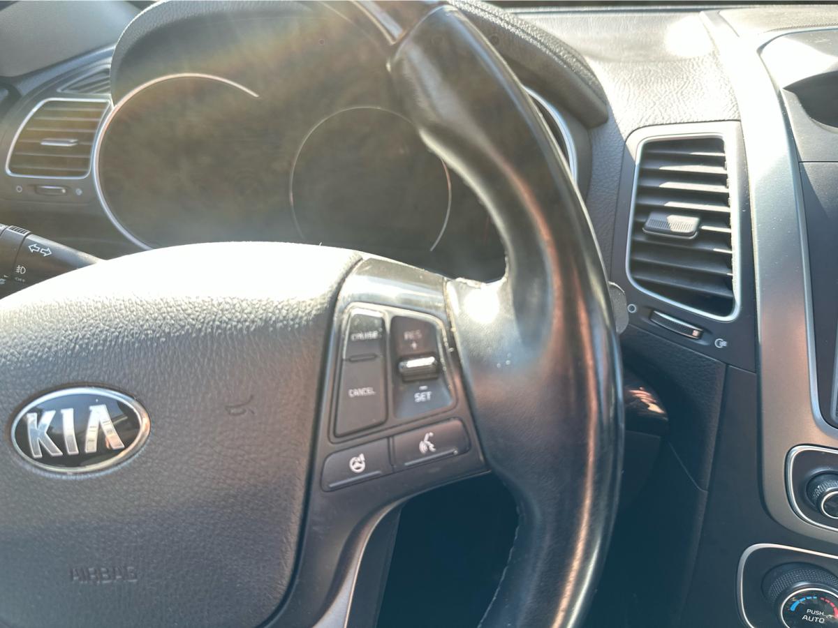 2015 Kia Sorento - Image 80