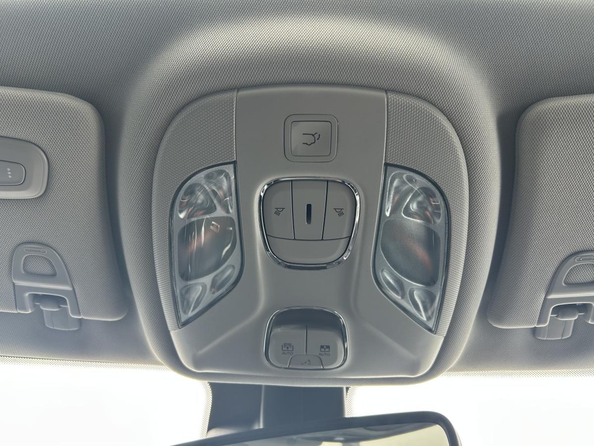 2022 Jeep Compass - Image 138