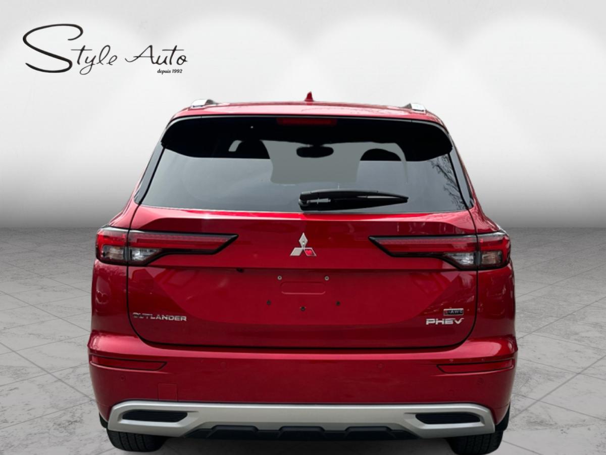 2024 Mitsubishi Outlander - Image 100