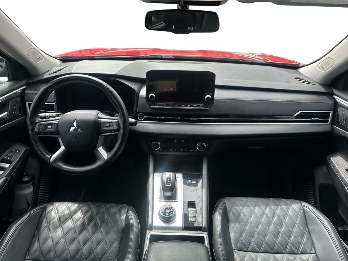 2024 Mitsubishi Outlander - Image 104