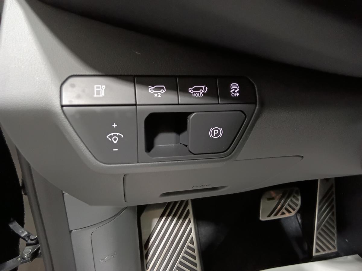 2026 Kia EV9 - Image 246