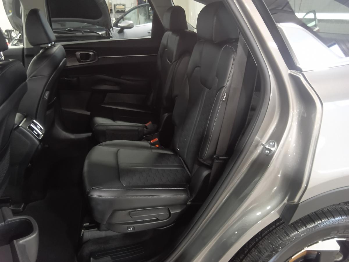 2025 Kia Sorento HEV - Image 875