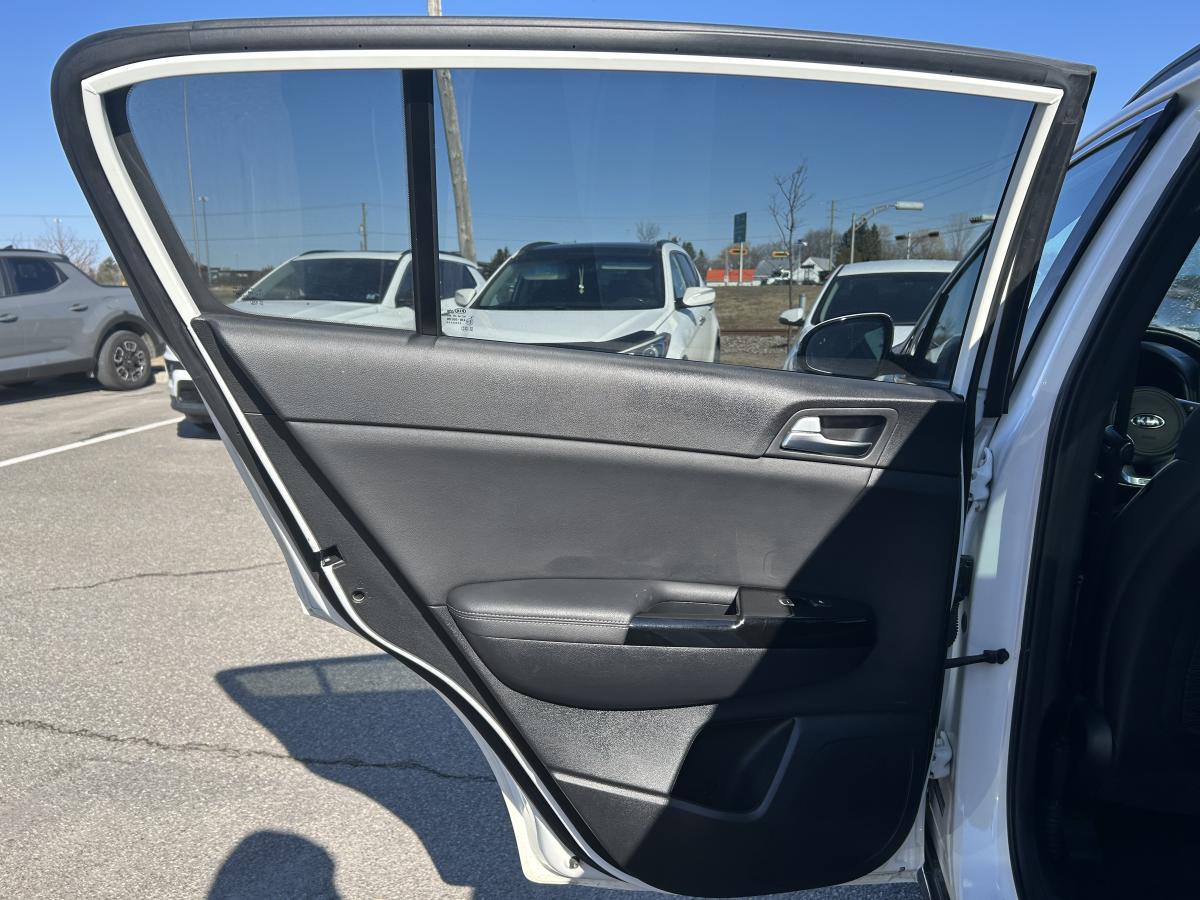 2022 Kia Sportage - Image 164