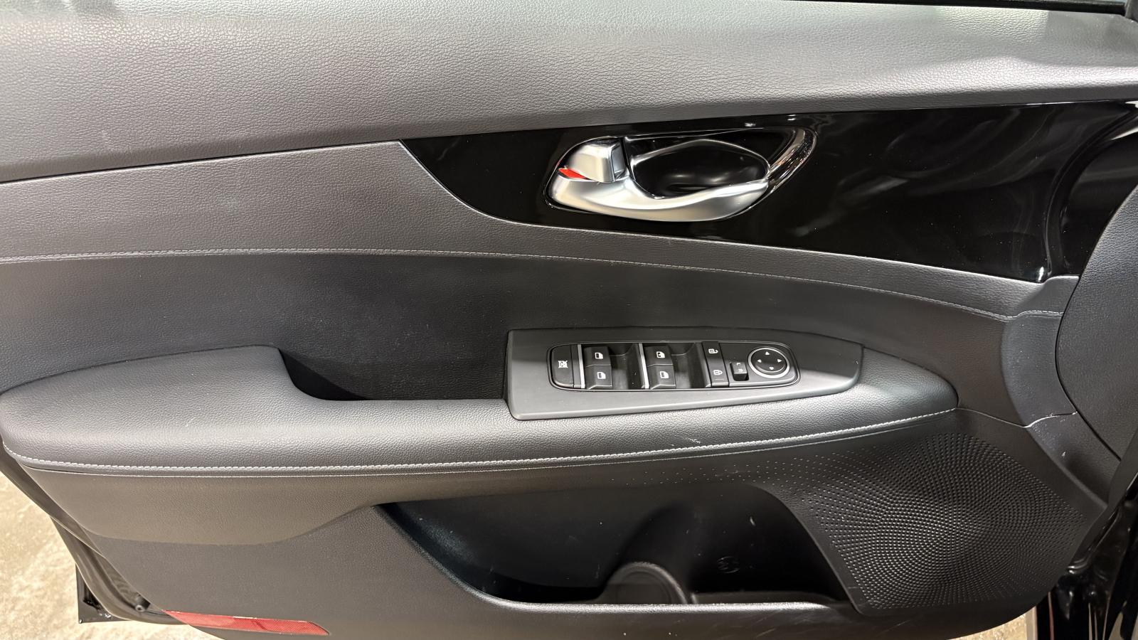 2024 Kia Forte - Image 121