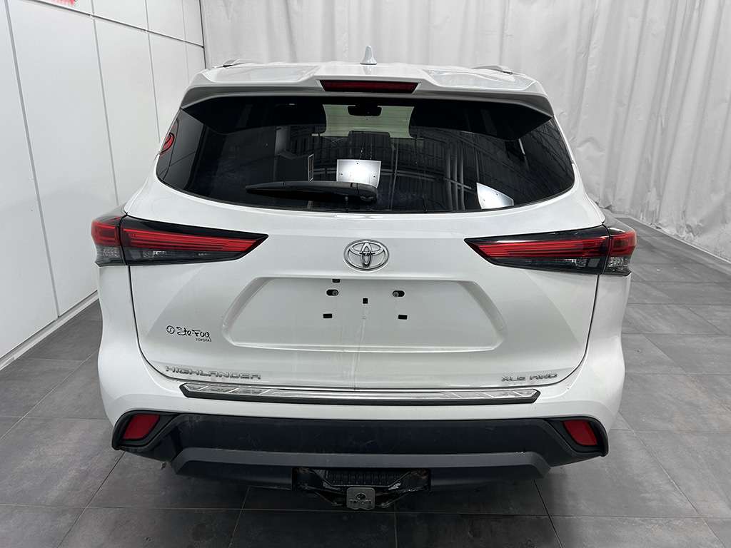 2023 Toyota Highlander - Image 8