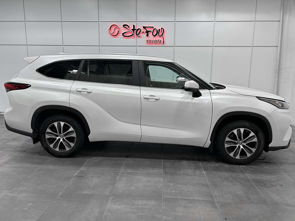 2023 Toyota Highlander - Image 10