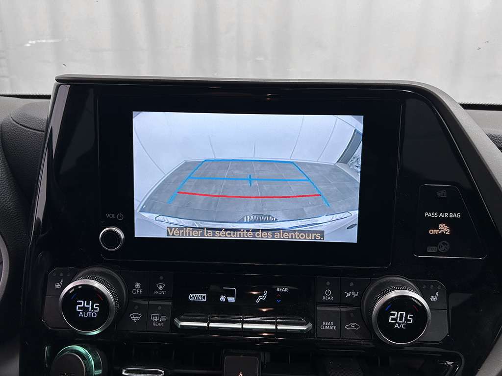 2023 Toyota Highlander - Image 19