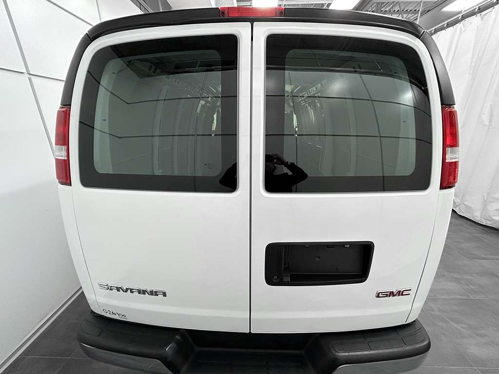 2023 Gmc Savana Cargo - Image 45