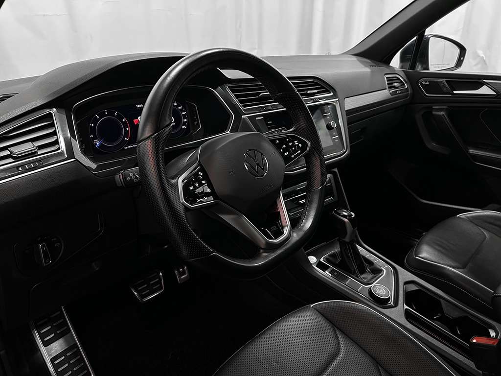 2023 Volkswagen Tiguan - Image 40