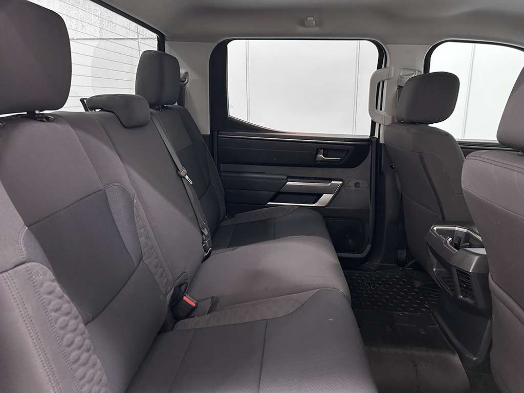 2023 Toyota Tundra - Image 24